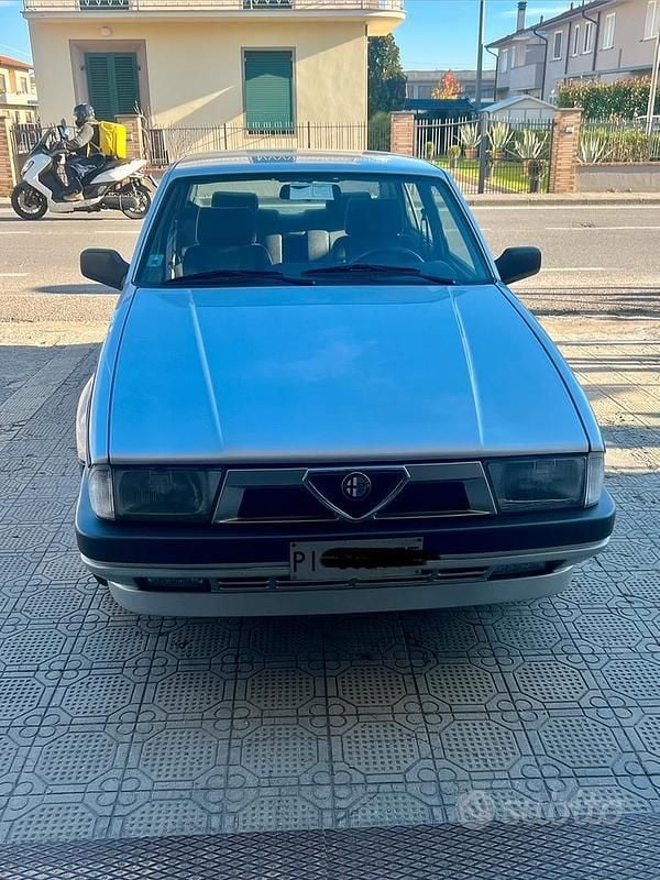Usata Alfa Romeo 75 1991 Grigio Berlina