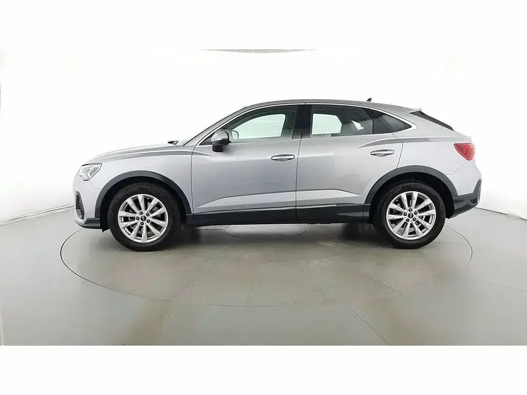 Usata Audi Q3 Sportback Business Plus 150 CV (110 kW) 2023 Argento riflesso SUV