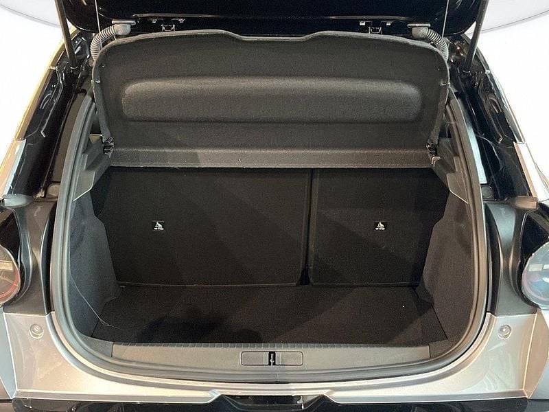 Nuova Lancia Ypsilon 110 CV (80 kW) 2026 Vernice grigio granito con tetto nero Utilitaria