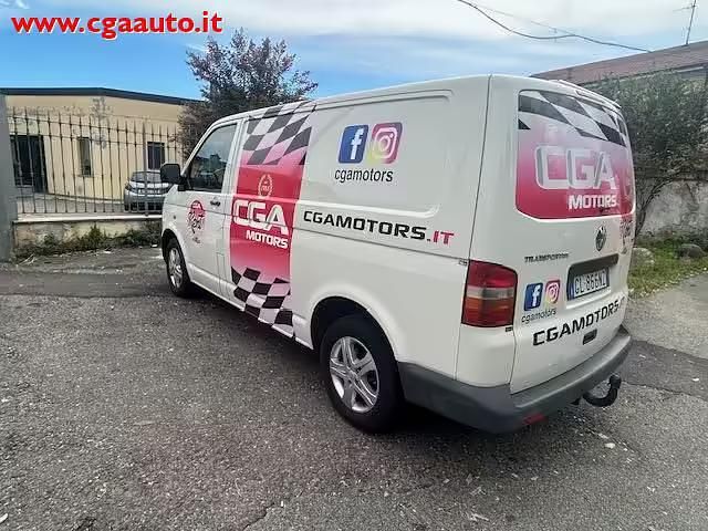 Usata VW Shuttle 131 CV (96 kW) 2004 Bianco Monovolume
