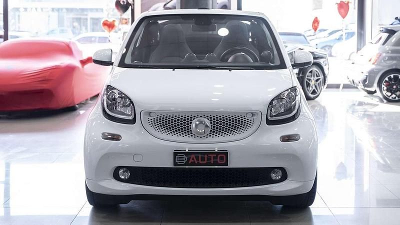 Usata Smart ForTwo Cabrio Prime 90 CV (66 kW) 2017 Bianco perlato metallizzato Cabrio