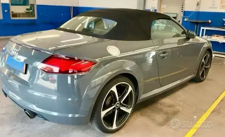 Usata Audi TT Roadster Sport 180 CV (132 kW) 2016 Grigio Cabrio