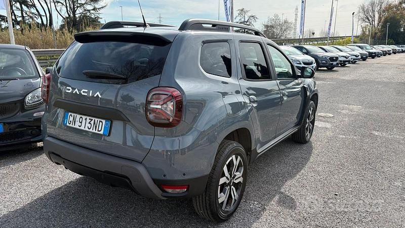 Usata Dacia Duster Journey 101 CV (74 kW) 2023 Grigio SUV
