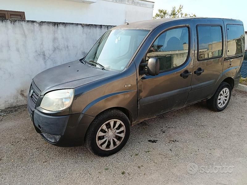 Usata Fiat Doblò 120 CV (88 kW) 2008 Monovolume