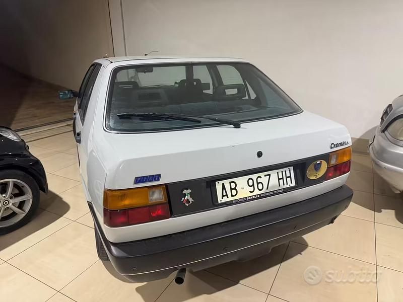 Usata Fiat Croma 119 CV (87 kW) 1987 Grigio Utilitaria