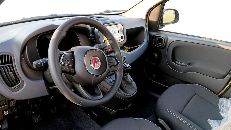 Nuova Fiat Panda Icon 70 CV (51 kW) 2025 Giallo Utilitaria