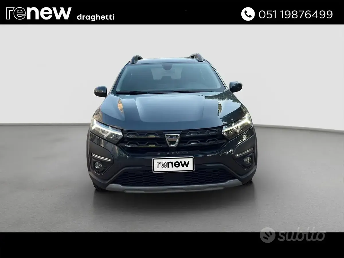 Usata Dacia Sandero Comfort 91 CV (66 kW) 2022 Gray Berlina