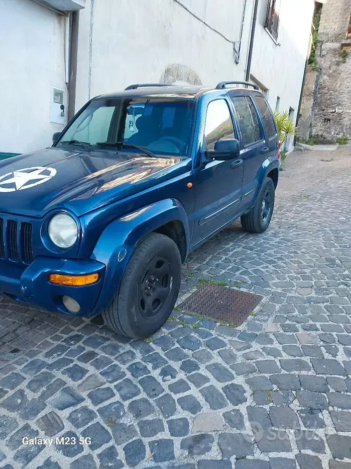 Usata Jeep Cherokee 143 CV (105 kW) 2002 Bluazzurro SUV