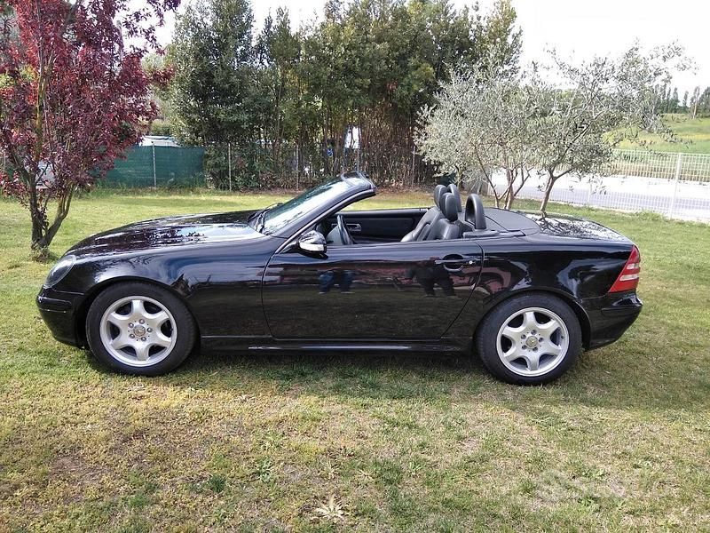 Usata Mercedes SLK230 197 CV (144 kW) 2000 Cabrio