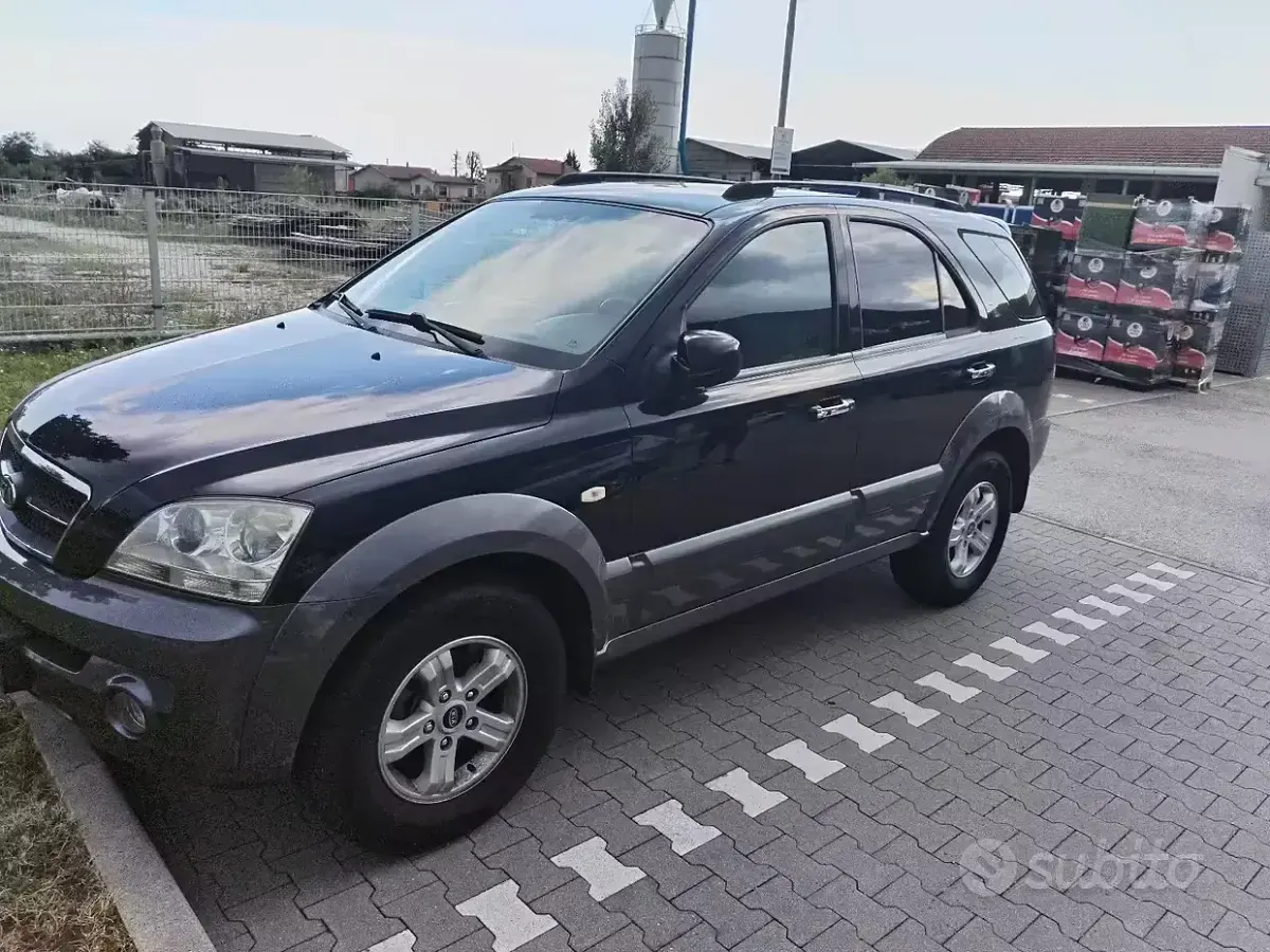 Usata Kia Sorento 140 CV (102 kW) 2005 Nero SUV