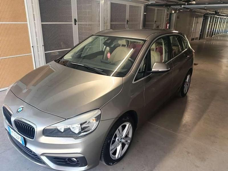 Usata BMW 218 Active Tourer Luxury Line 150 CV (110 kW) 2017 Grigio Monovolume