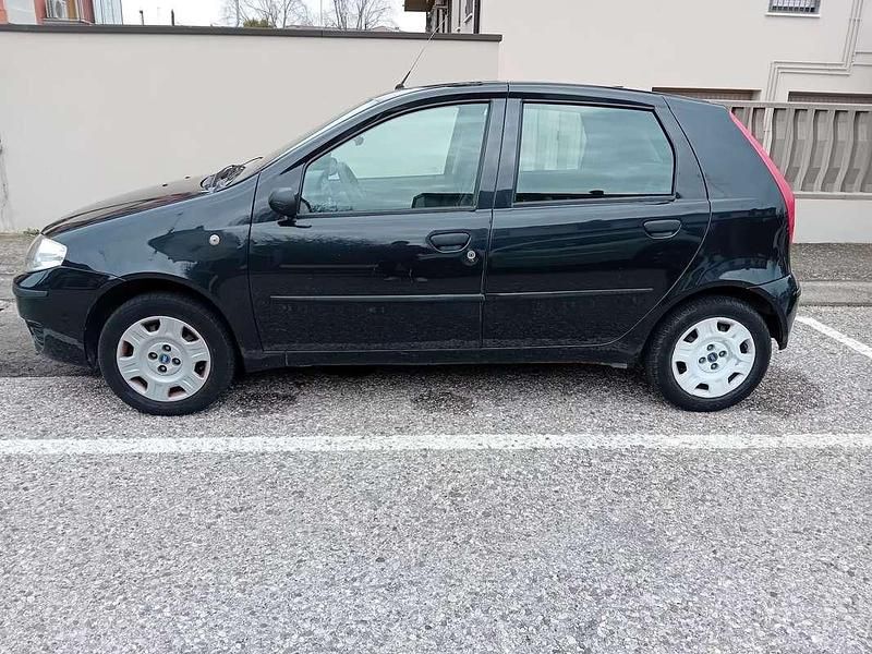 Usata Fiat Punto Active 60 CV (44 kW) 2003 Nero Berlina