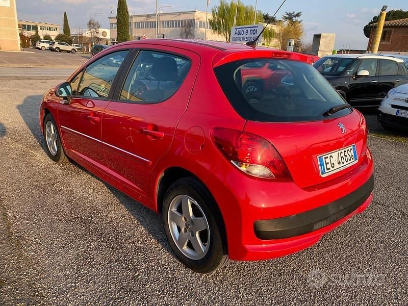 Usata Peugeot 207 70 CV (51 kW) 2011 Rosso Berlina