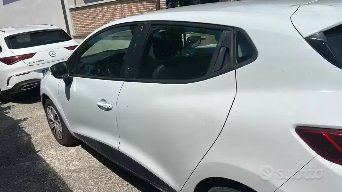 Usata Renault Clio IV 72 CV (52 kW) 2014 Bianco Berlina