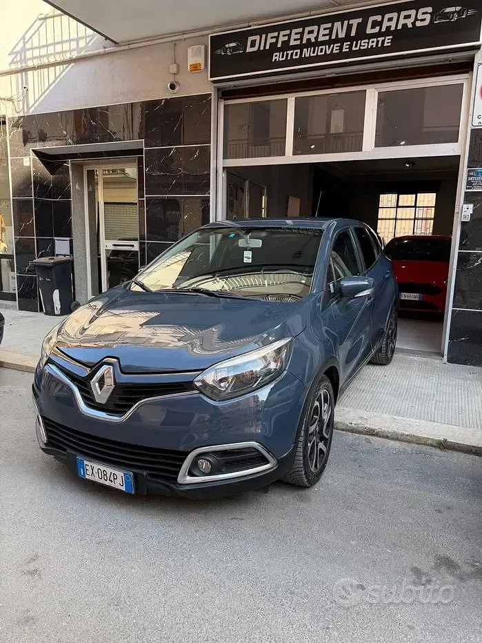 Usata Renault Captur 90 CV (66 kW) 2014 Grigio SUV