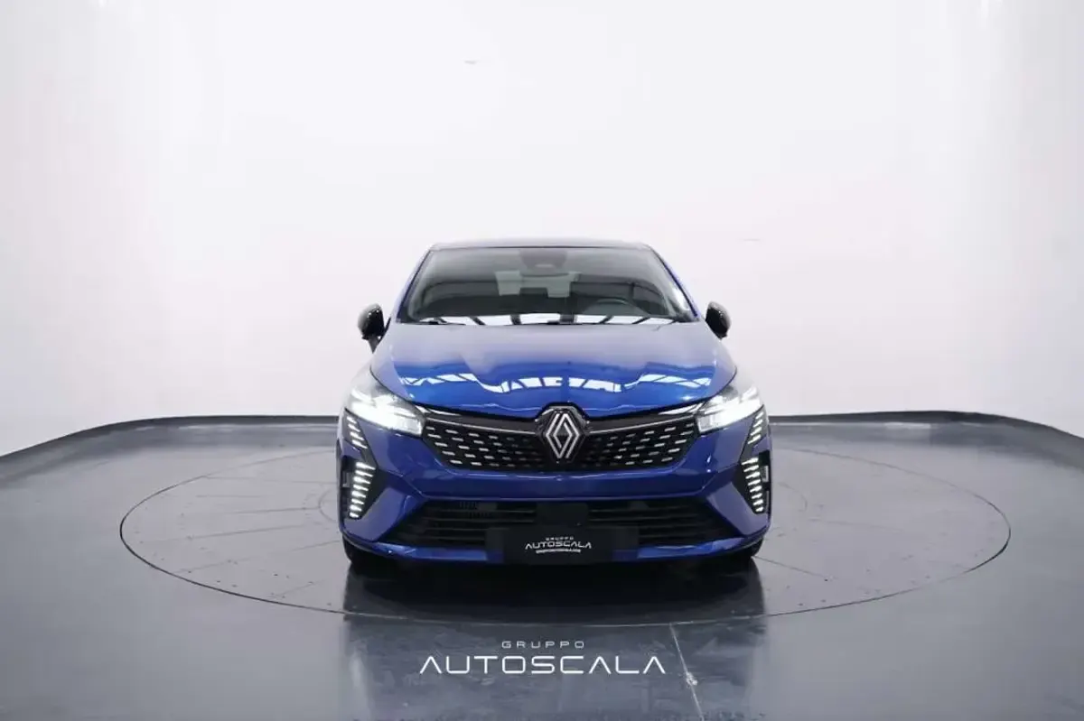 Usata Renault Clio V Techno 91 CV (66 kW) 2025 Blu iron Berlina