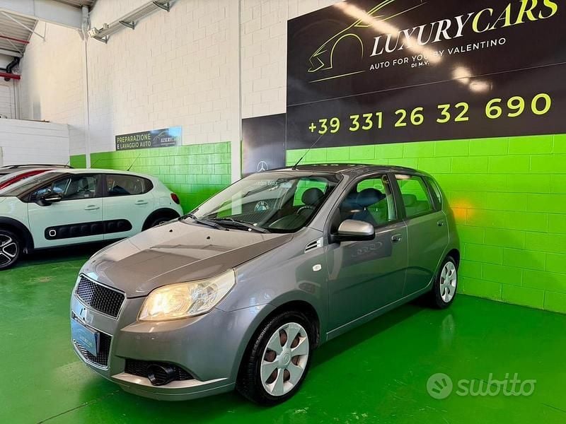 Usata Chevrolet Aveo 84 CV (61 kW) 2011 Grigio Berlina