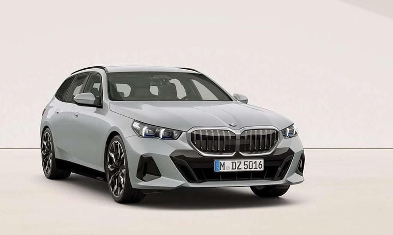 Grigio Usata 2025 BMW 540 M Sport Station wagon | 77.900 € - Immagine 1/4