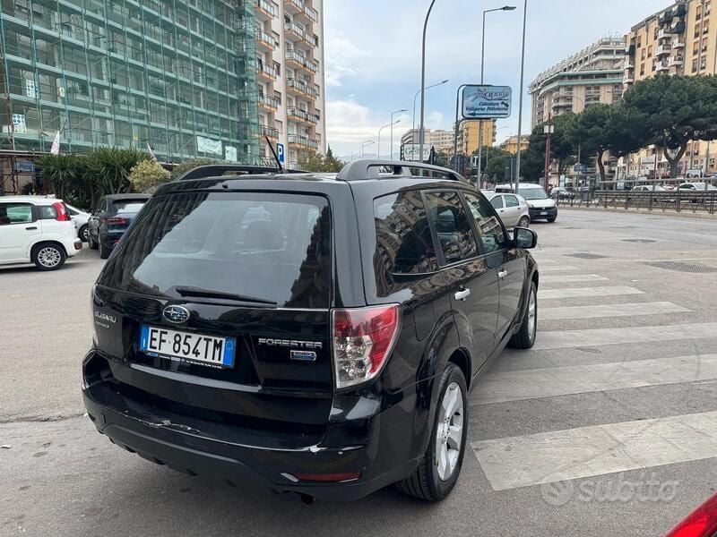 Usata Subaru Forester 147 CV (108 kW) 2011 Nero SUV