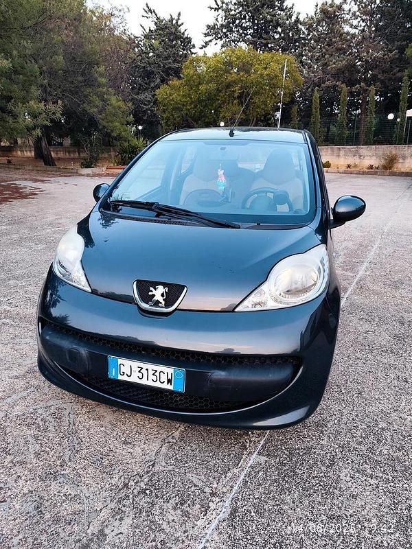 Usata Peugeot 107 68 CV (50 kW) 2007 Nero Utilitaria
