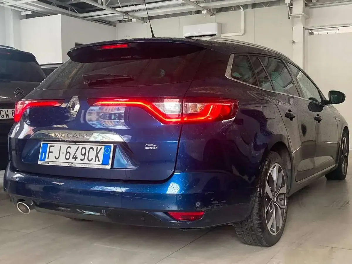 Usata Renault Mégane IV Intens 110 CV (80 kW) 2017 Blu met Station wagon