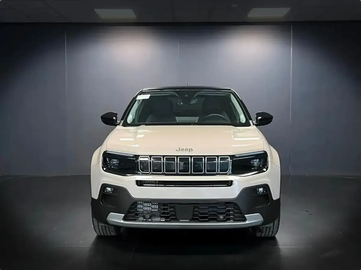Nuova Jeep Avenger Summit 101 CV (74 kW) 2025 Grigio SUV