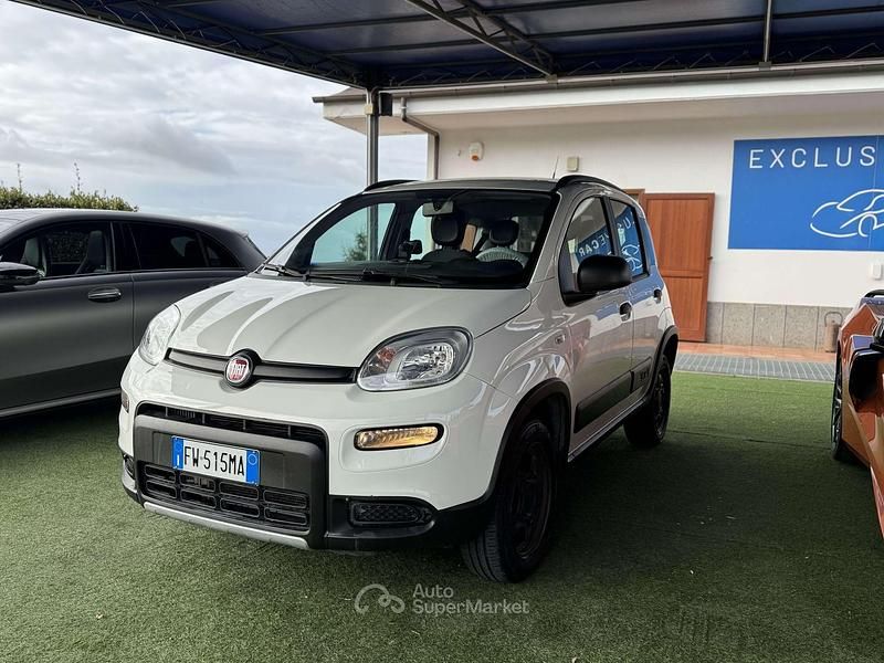 Usata Fiat Panda 4x4 86 CV (63 kW) 2019 Bianco Utilitaria