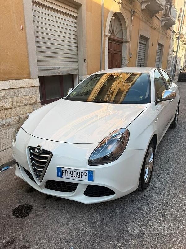 Usata Alfa Romeo Giulietta 120 CV (88 kW) 2016 Bianco Utilitaria