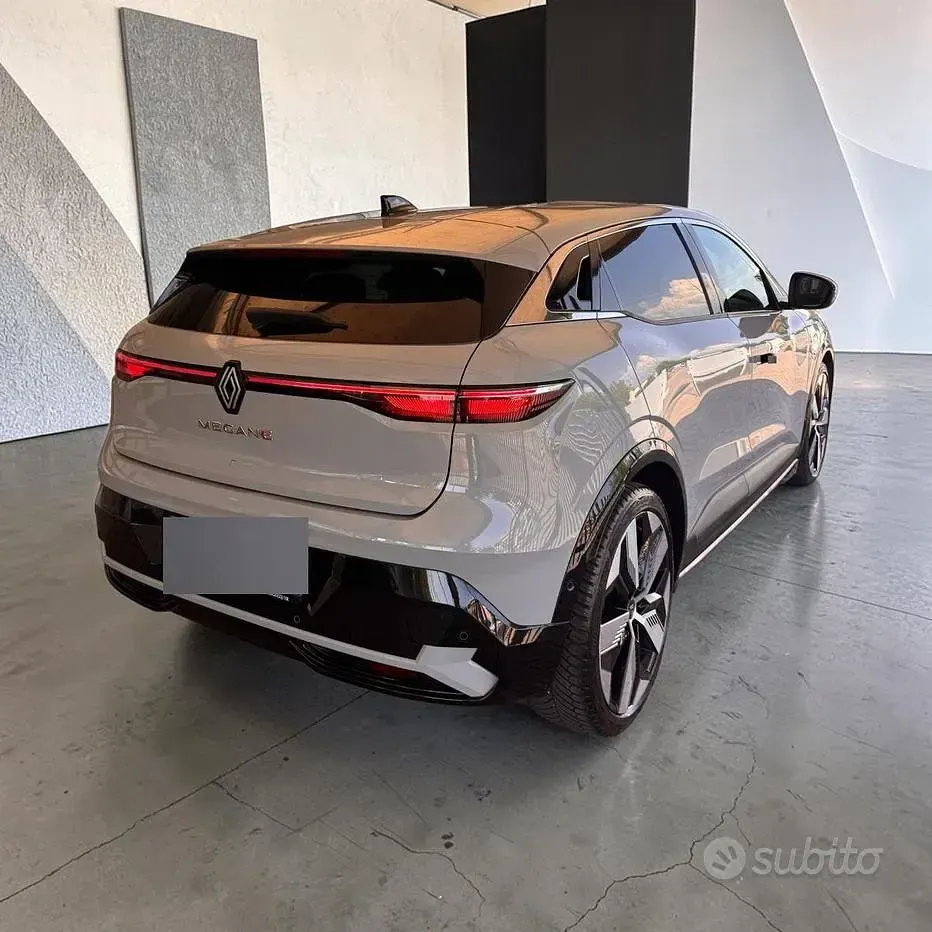 Usata Renault Mégane IV Techno 55 kW (75 CV) 2023 Grigio Berlina