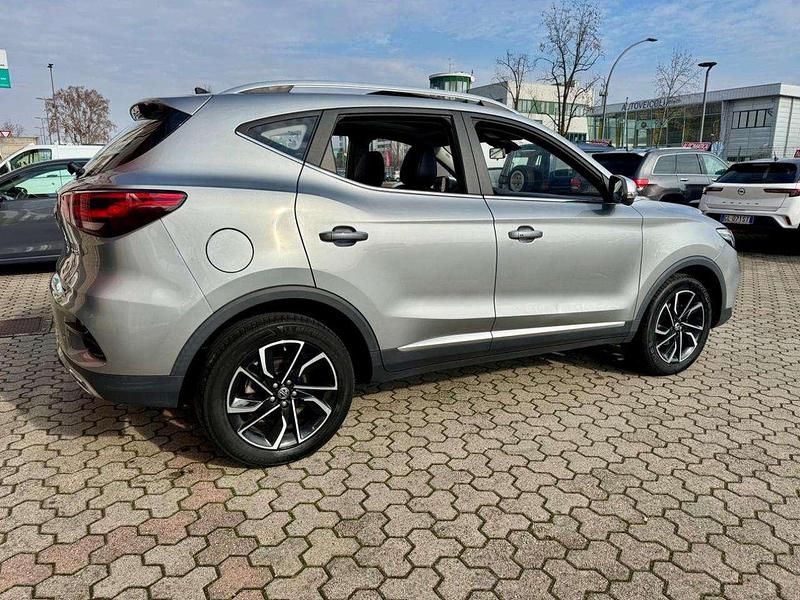Usata MG ZS Luxury 111 CV (81 kW) 2022 Grigio metallizzato SUV