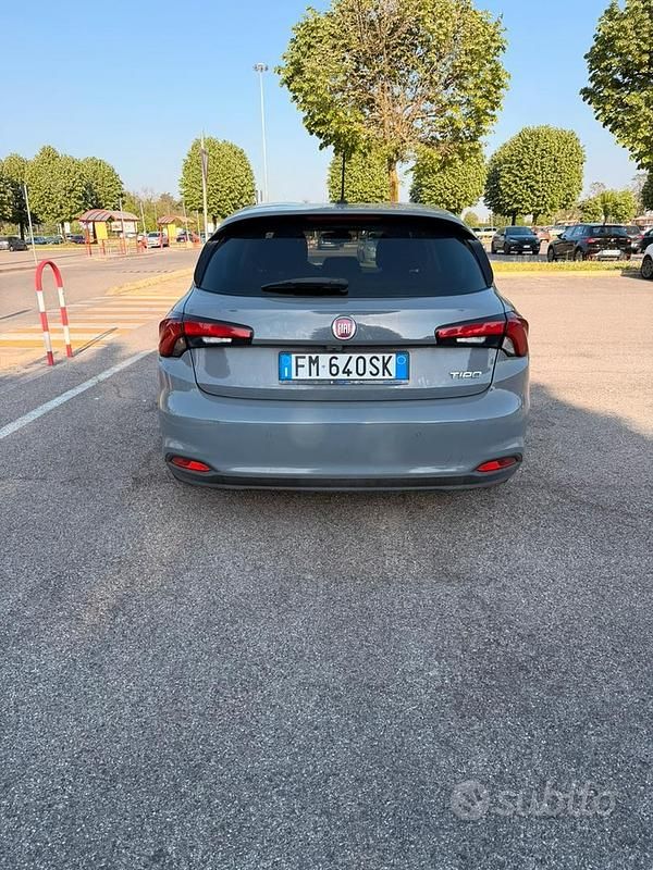 Usata Fiat Tipo S 120 CV (88 kW) 2017 Grigio Berlina