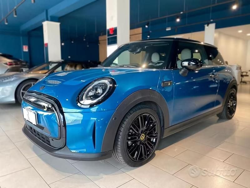 Usata Mini Cooper SE 75 kW (102 CV) 2021 Other Utilitaria