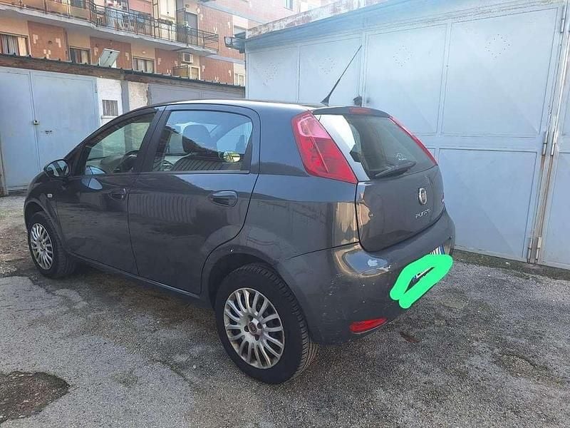 Usata 2014 Fiat Punto Street Utilitaria | 5000 € (Super prezzo) - Immagine 1/4