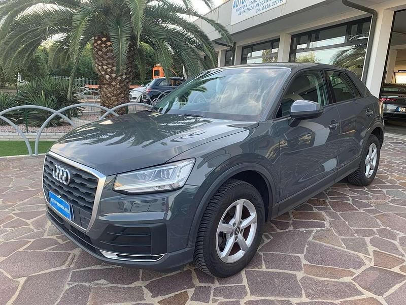Usata Audi Q2 Admired 116 CV (85 kW) 2019 Grigio SUV