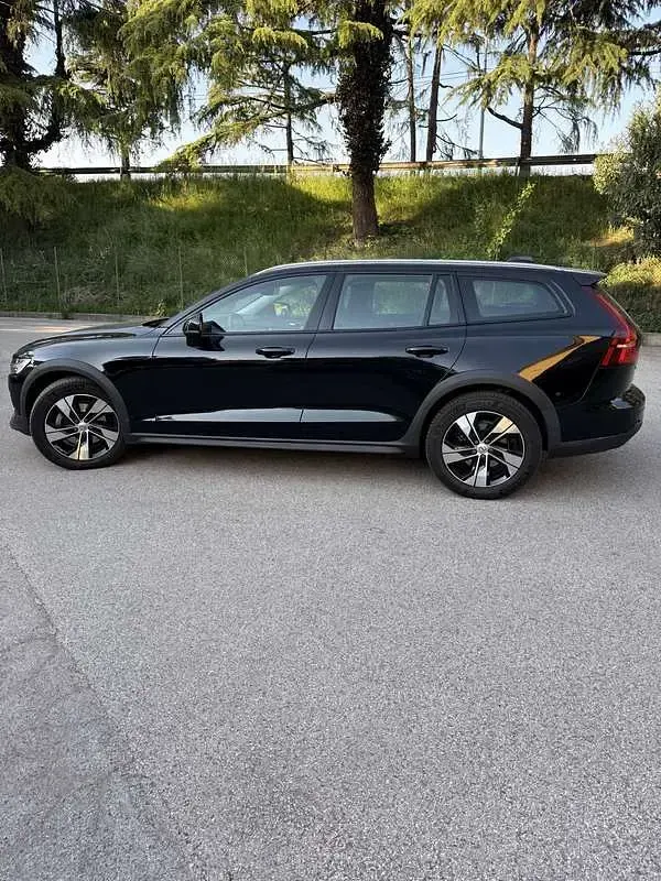 Usata Volvo V60 CC Business Edition 197 CV (144 kW) 2021 Station wagon