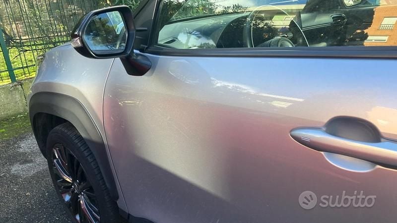 Usata Toyota Yaris Cross 106 CV (77 kW) 2024 Grigio SUV