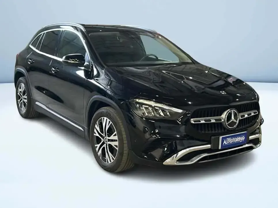 Usata Mercedes GLA180 Advanced 116 CV (85 kW) 2023 Nero SUV