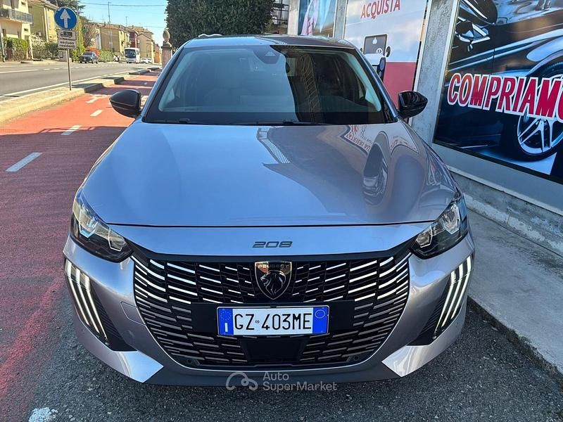 Usata Peugeot 208 Allure 130 CV (95 kW) 2025 Argento Utilitaria