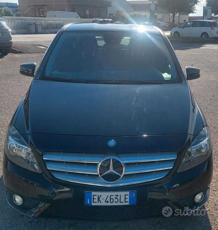 Usata Mercedes B180 Executive 109 CV (80 kW) 2011 Nero Monovolume