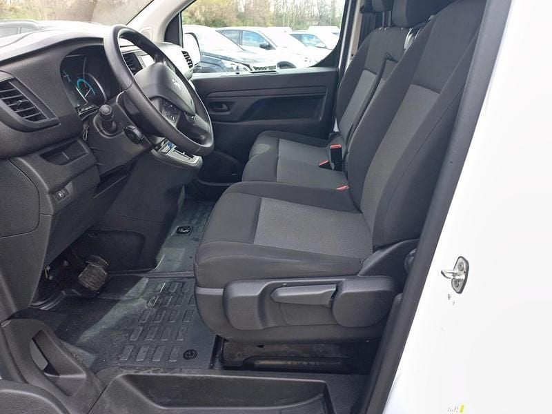 Usata Peugeot e-Expert 100 kW (136 CV) 2023 Bianco Furgone