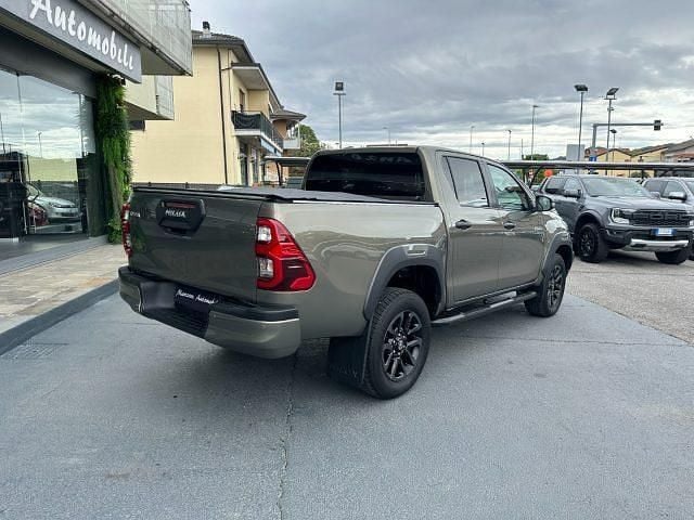 Usata Toyota HiLux 204 CV (150 kW) 2021 Bronzo Pick-up