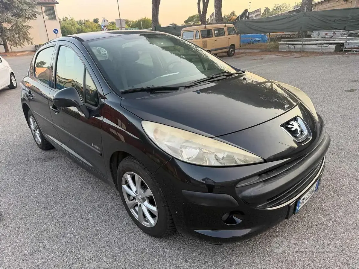 Usata Peugeot 207 73 CV (53 kW) 2008 Nero Berlina