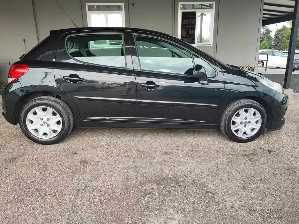 Occasion Peugeot 207 Active 73 ch (53 kW) 2012 Noir Berline