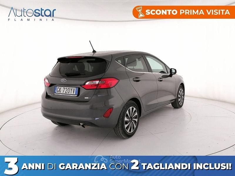 Begagnad Ford Fiesta Titanium 125 HK (91 kW) 2022 Grå Halvkombi