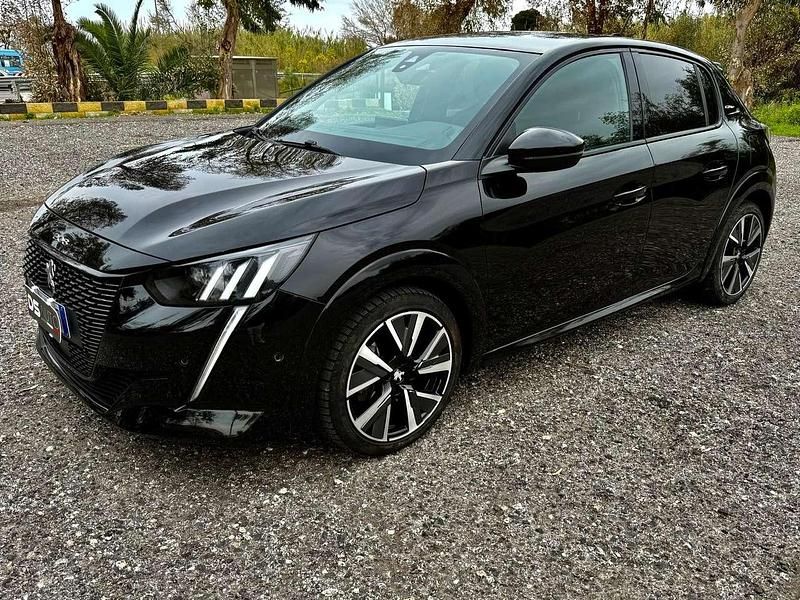 Usata Peugeot 208 GT-line 102 CV (75 kW) 2020 Nero Utilitaria