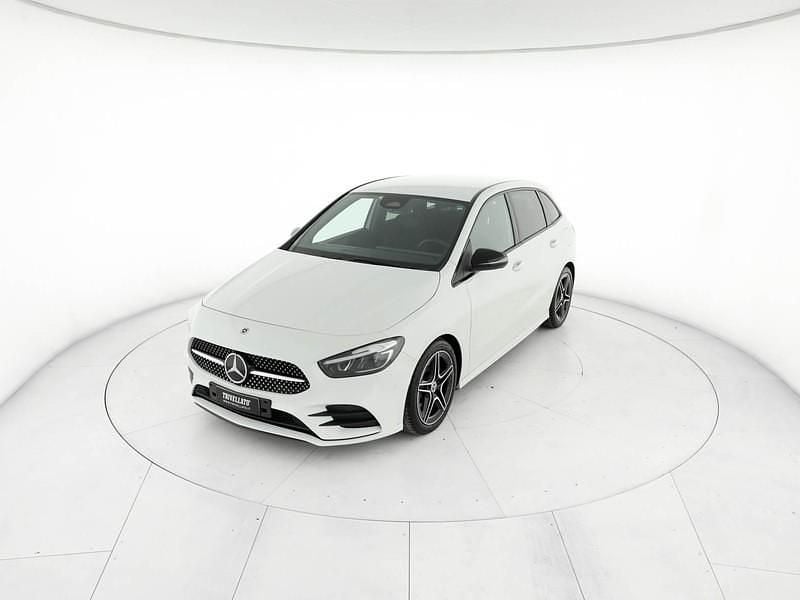 Usata Mercedes B180 AMG Line Premium 116 CV (85 kW) 2023 Bianco Monovolume