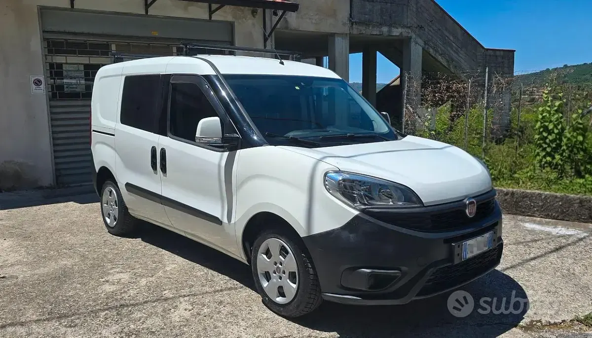 Usata Fiat Doblò 105 CV (77 kW) 2016 Bianco Monovolume