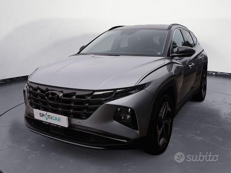 Grigio Usata 2022 Hyundai Tucson SUV | 23.900 € (Buon prezzo) - Immagine 1/4
