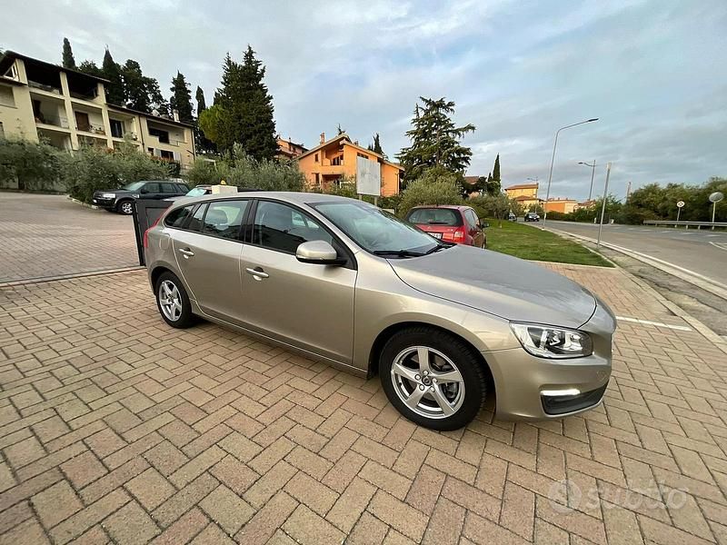 Usata Volvo V60 150 CV (110 kW) 2015 Station wagon