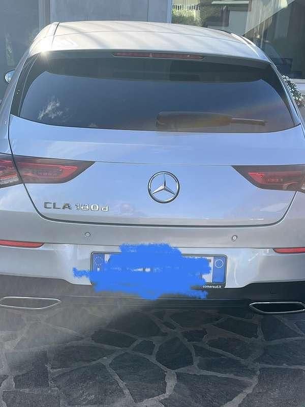 Usata Mercedes CLA180 Shooting Brake 116 CV (85 kW) 2022 Argento Station wagon